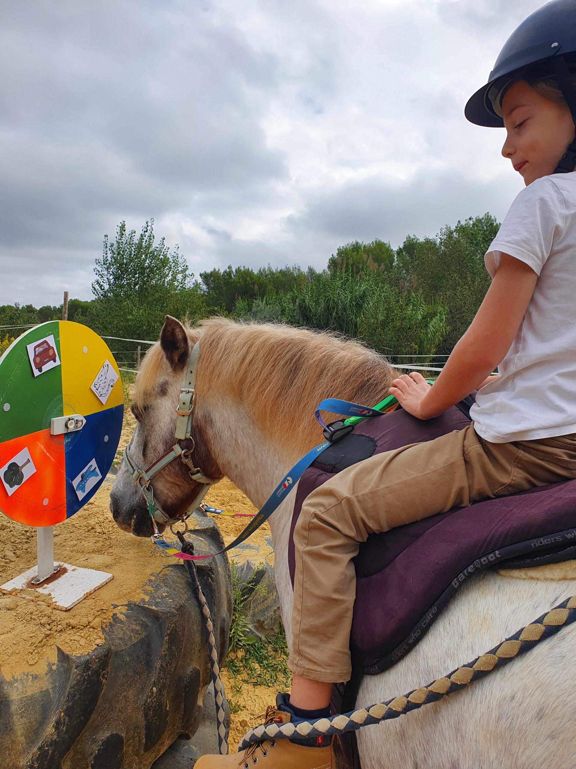 equi-handi-activite-en-selle